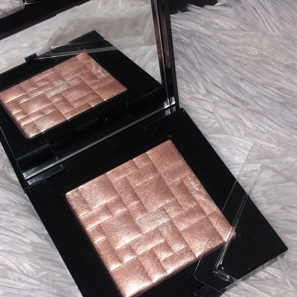Bobbi Brown highlighter